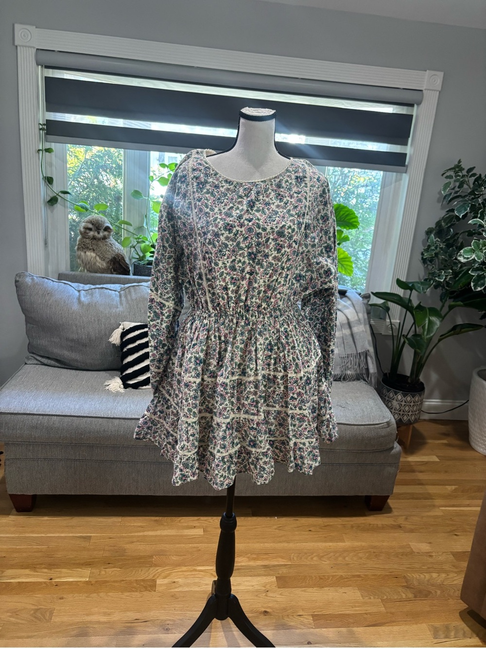 Loveshackfancy Noelle Cotton
Mini Floral Popover Dress: Medium